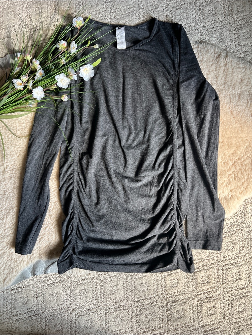 Fabletics Black Long-Sleeve Ruched Side Top